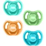 Tommee Tippee Ultra-Light Silicone Pacifier, Symmetrical One-Piece Design, BPA-Free Silicone Binkies, 18-36 Months, Pack of 4 Pacifiers