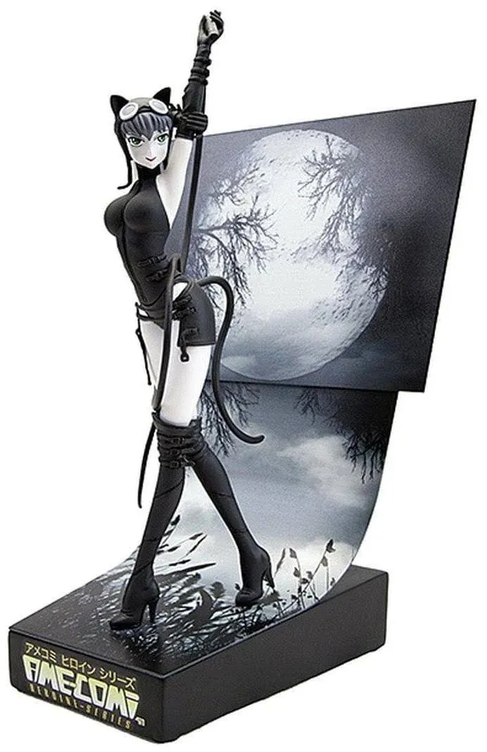 DC Comics Catwomen 10 Inch Premium Motion Statue