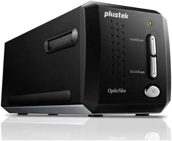 Plustek OpticFilm 8200i AI Film Scanner 7200dpi With Tracking