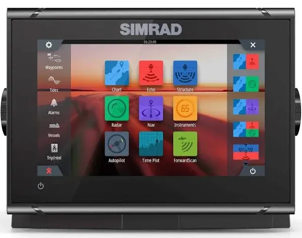 Simrad GO9 XSE with Active Imaging 3-in-1 Transducer and C-MAP Discover Chart