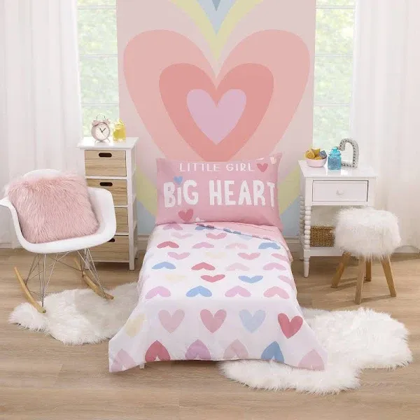 Everything Kids Hearts Little Girl Big Heart 4 Piece Toddler Bed Set