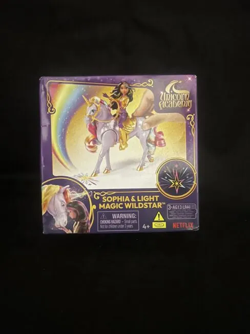 , Sophia &amp; Light Wildstar with Rainbow Light-up Effects, 2 Riding Accessories...