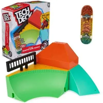 Tech Deck , Competition Wall 2.0 X-Connect Park Creator, Customizable and Buildable Ramp Set with Exclusive Fingerboard, Kids Toy for Boys and Girls