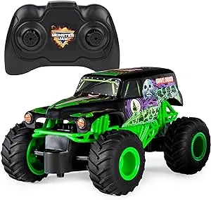 Monster Jam, Official Grave Digger Remote Control Monster Truck, 1:24 Scale, 2.4 GHz, for Ages 4 and up