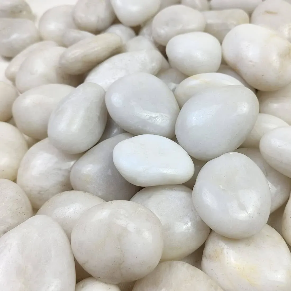 FANTIAN 20lb Decorative White Pebbles for Plants - 1.2-2" Natural White River Rocks for Landscaping, Plant Rocks, Aquarium Rocks