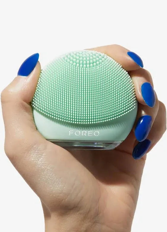 Foreo Luna 4 Go Facial Cleansing & Massaging Device Pistachio