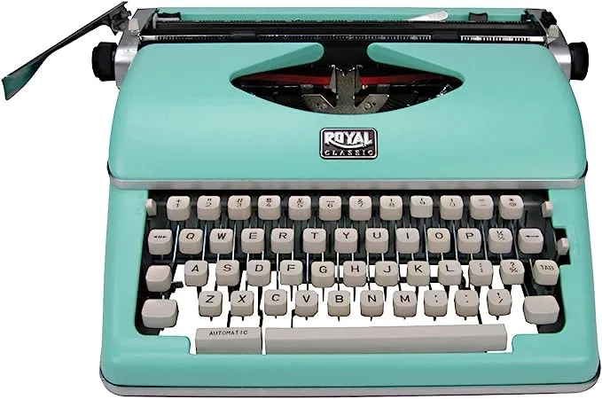 Royal - Classic Manual Typewriter - Mint