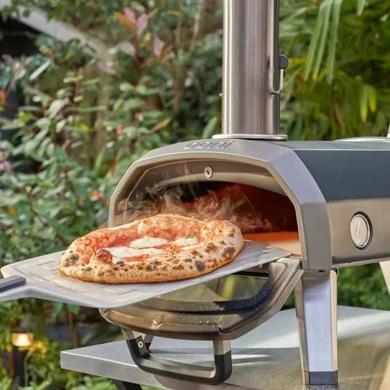 Ooni Karu 12g Multi-Fuel Pizza Oven